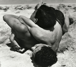 3302753_737342e8_560