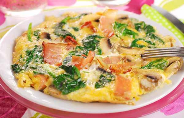 spinach frittata with mushroom,ham and dried tomato