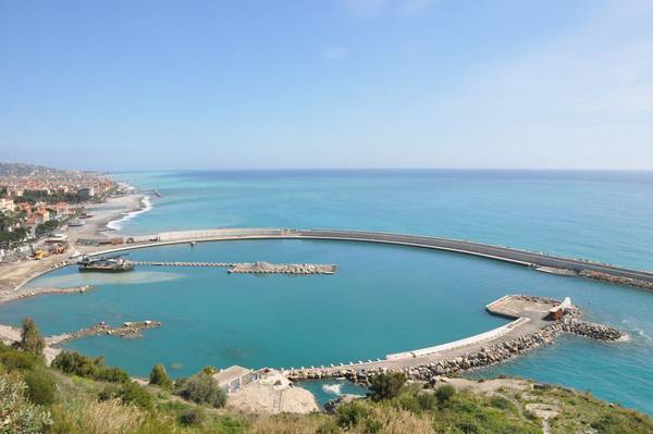 IL PORTO DI VENTIMIGLIA