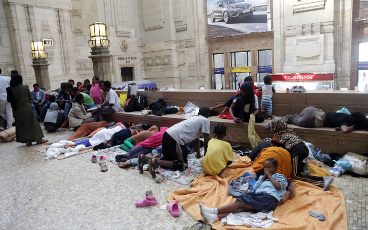 profughi-in-stazione-centrale